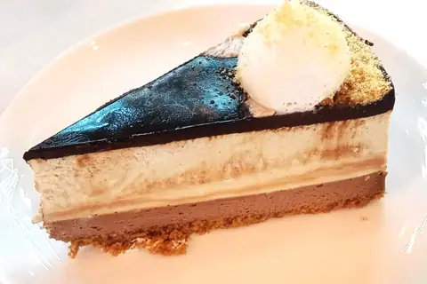 Dreamworld Cakes Patisserie photo 3